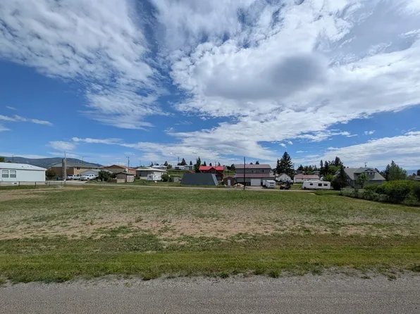 Nhn Hampton St, White Sulphur Springs, MT 59645