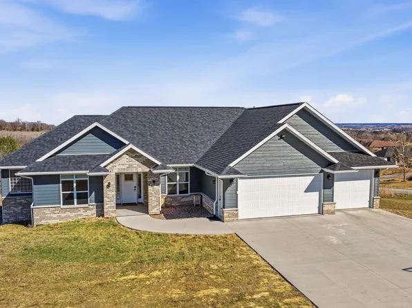 7019 Budd Rd, Asbury, IA 52002