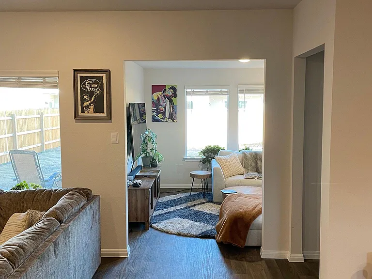 226 Evergreen Sumac Loop — Photo 5
