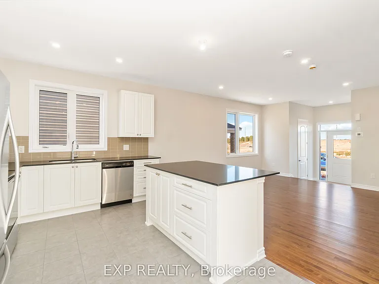 4108 Obsidian St W — Photo 10