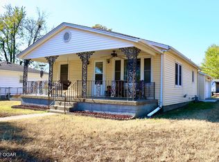 1602 S McKinley Ave, Joplin, MO 64801