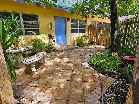 5th image of 615 SE 16th St APT 2