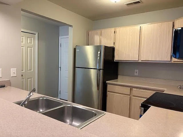 1005 E Duncan St #1D — Photo 6