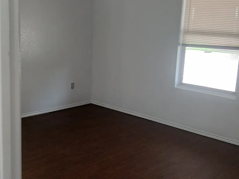 309 S Texas St — Photo 5