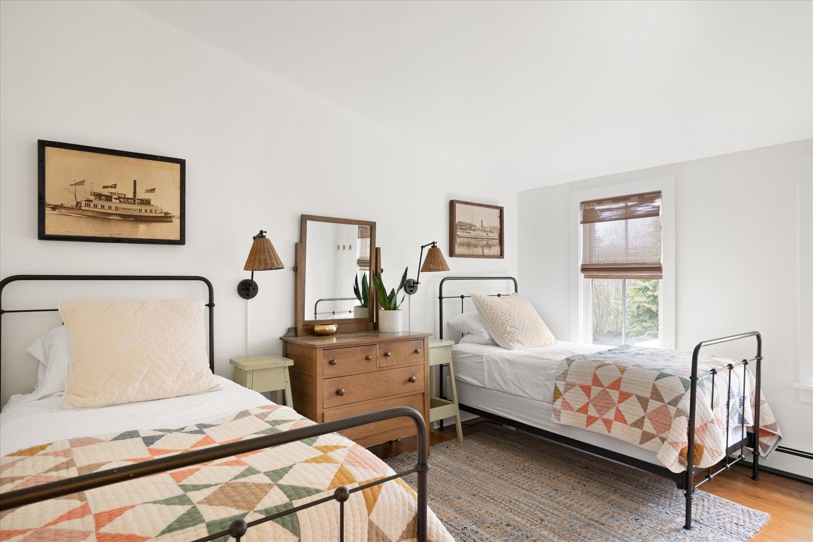  Guest room with Twins
