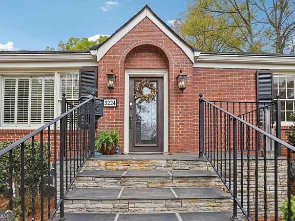 3rd image of 3224 Kensington Rd