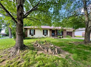 701 E Barracuda Dr, Nixa, MO 65714