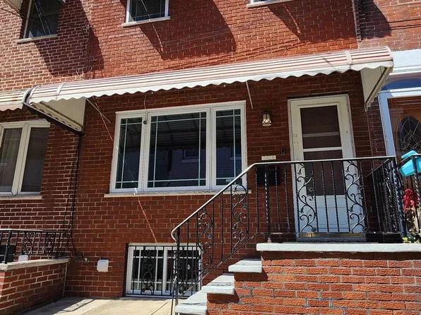 2426 S Rosewood St, Philadelphia, PA 19145