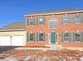 318 Elmwood Ln, Telford, PA 18969