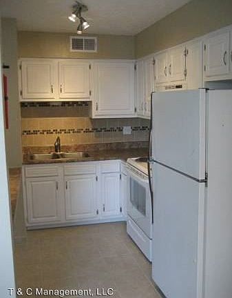 4th image of 1709 Girard Blvd SE APT 7