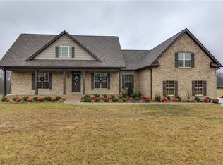 149 Joy Ln, Greenbrier, TN 37073