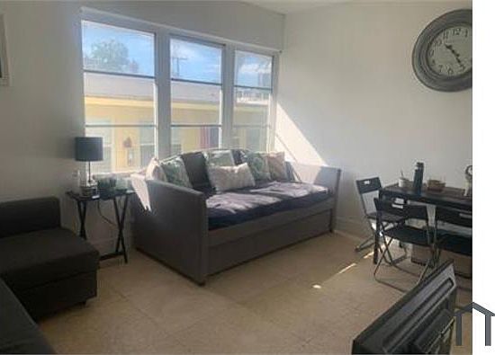 1st image of 650 Euclid Ave #206