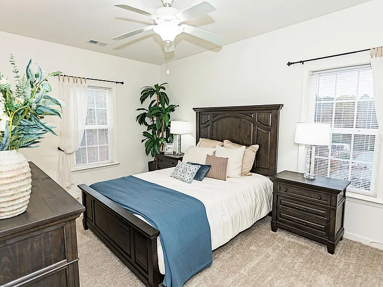 Stafford Place Apartments — Photo 39