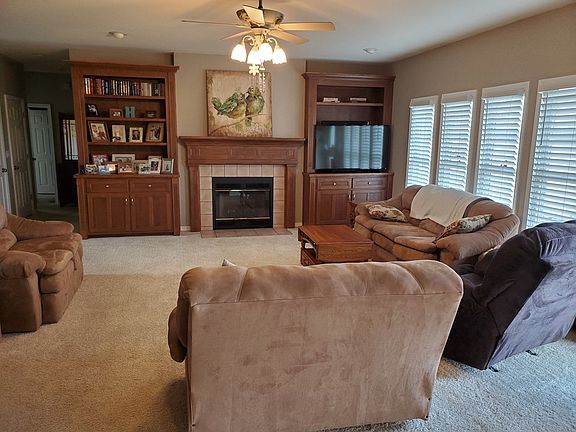 4th image of 702 E 600th Ave