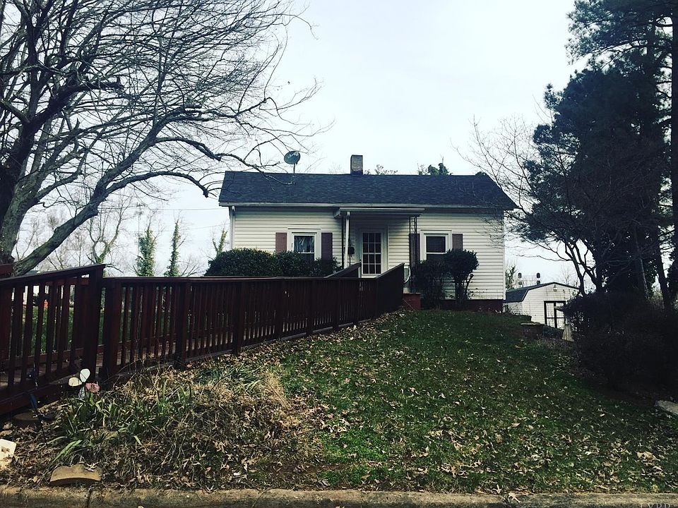 2nd image of 1508 Edley Pl #394