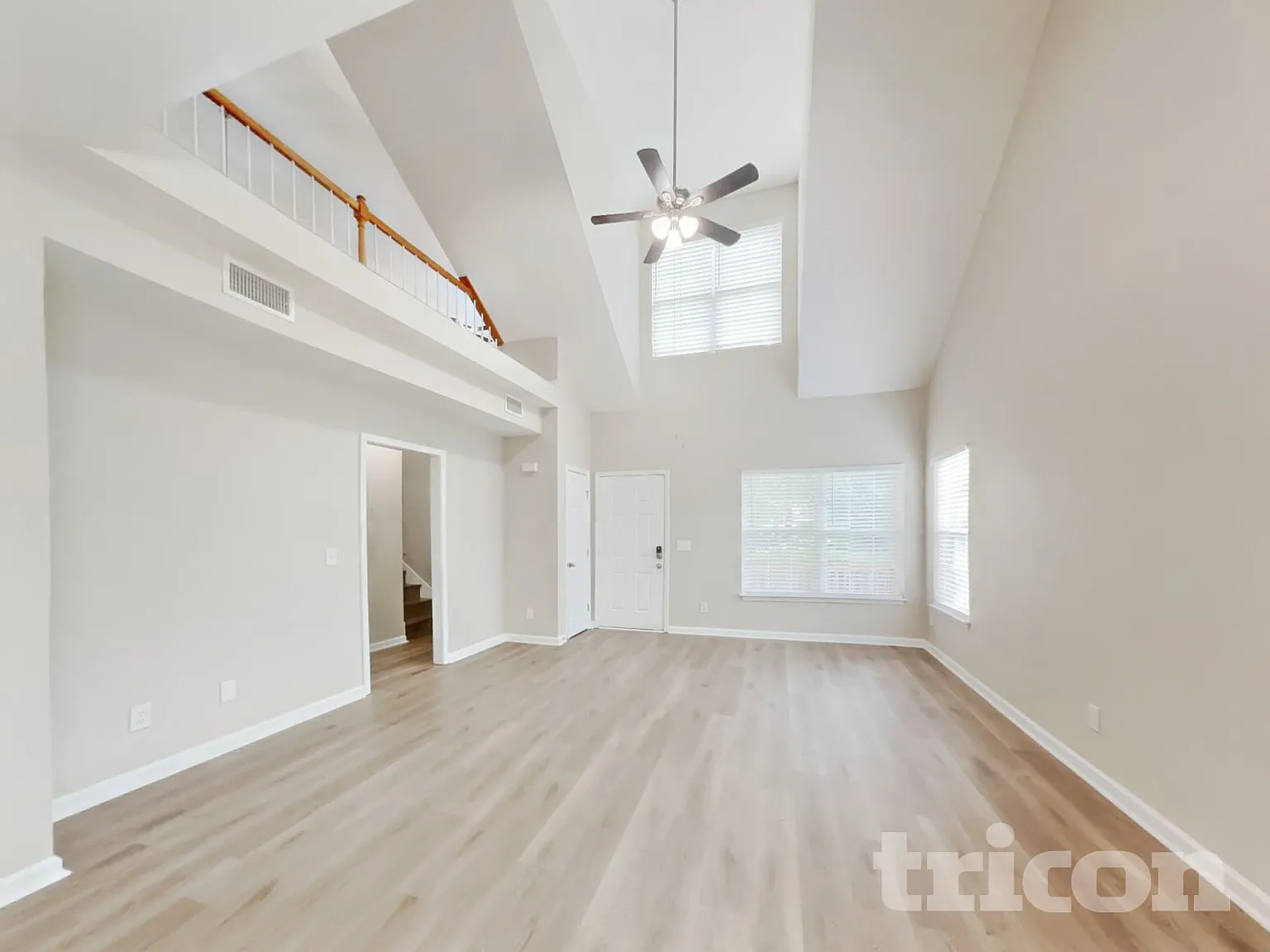 142 Lyndhurst Drive La Vergne TN — Photo 2
