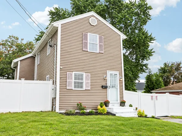 281 Washington St, Taunton, MA 02780