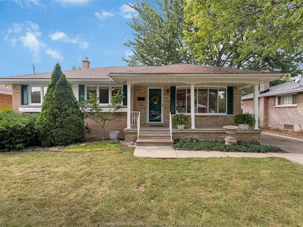 923 Greendale Dr, Windsor, ON N8S 4B2