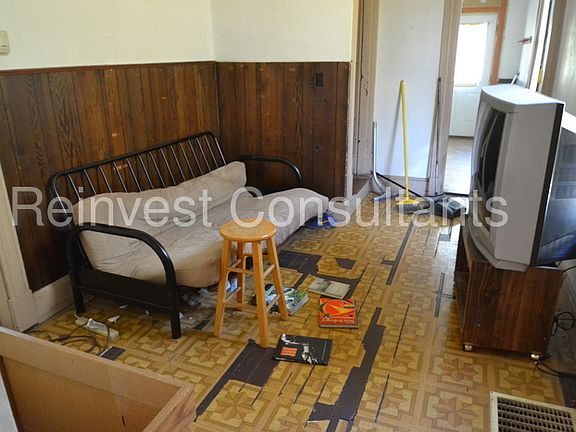 3rd image of 217 Central Ave