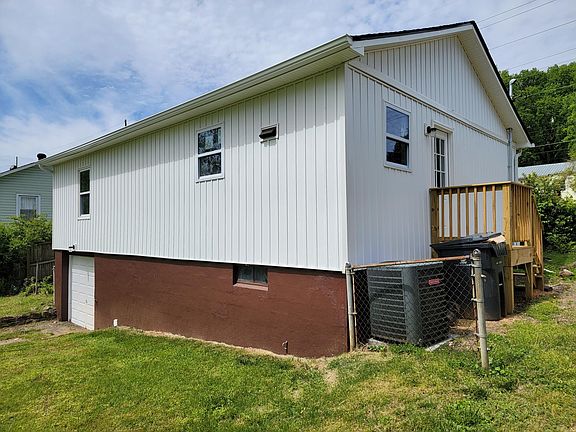 3rd image of 1314 E Moody Ave