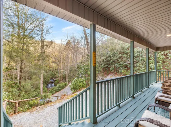 581 Hubbard Hollow Rd, Rosman, NC 28772
