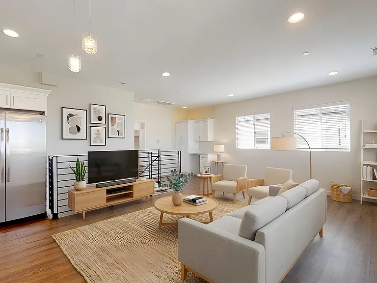 1203 W Gardena Blvd #C — Photo 1