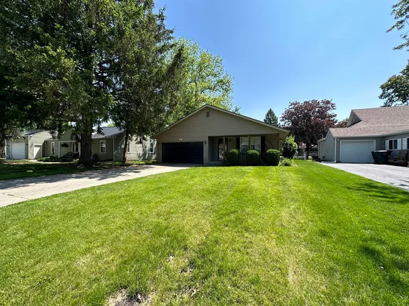 606 N McKenzie St, Muncie, IN 47304