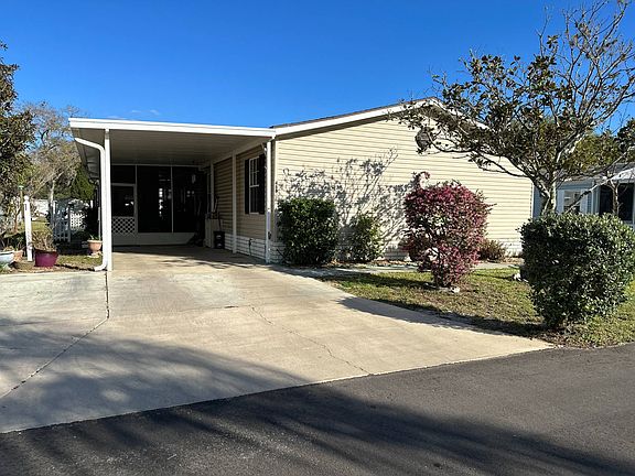 2nd image of 843 Honeysuckle Dr