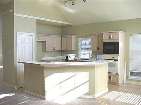 5th image of 1226 Saint Regis Dr