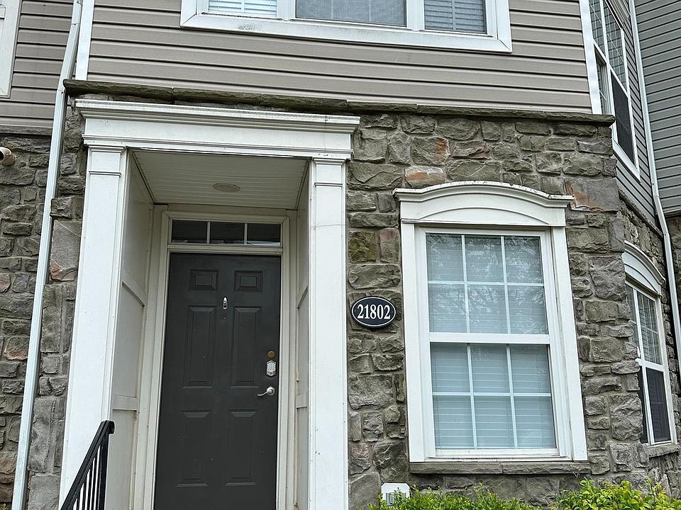 1st image of 21802 Kelsey Sq