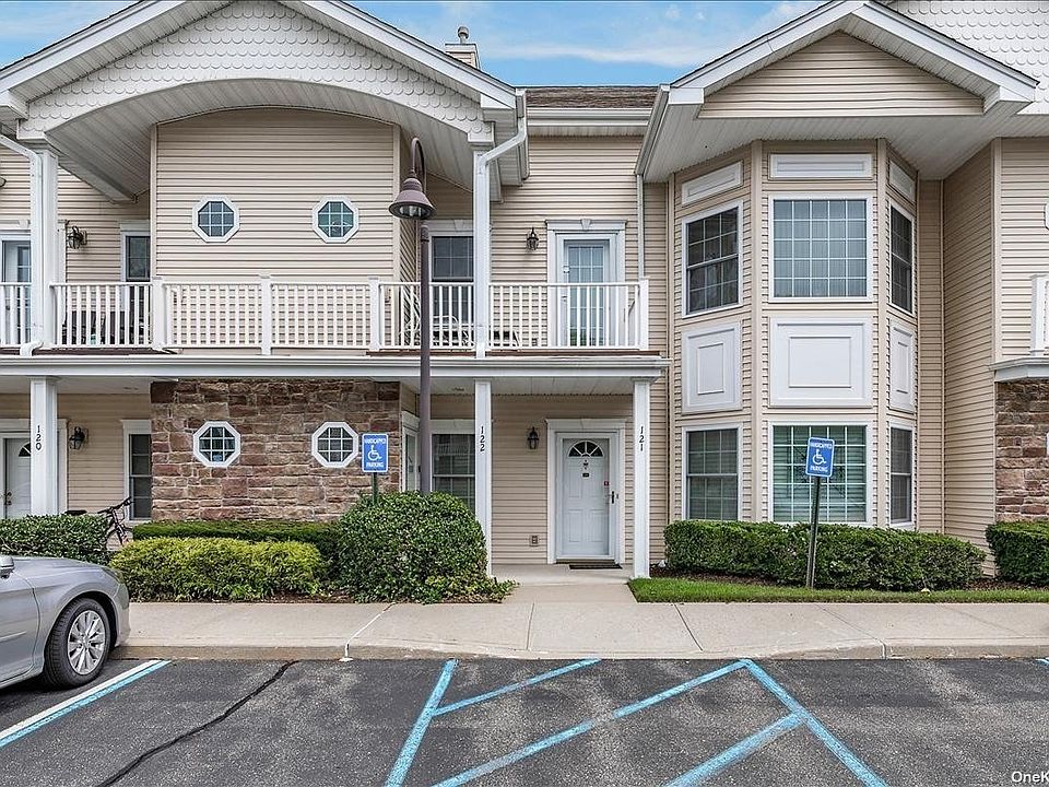 1st image of 122 Autumn Dr
