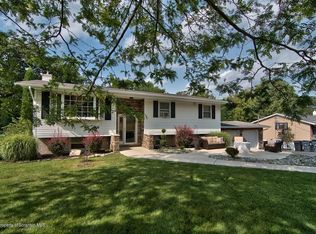 108 Mosswood Rd, Moscow, PA 18444