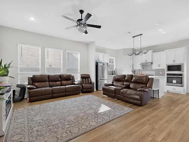 108 Red Camella Dr — Photo 4