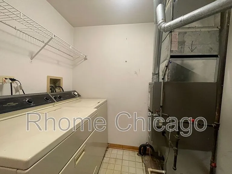 519 W Parkside Dr — Photo 32