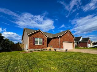 226 Crooked Oak Ct, Shepherdsville, KY 40165