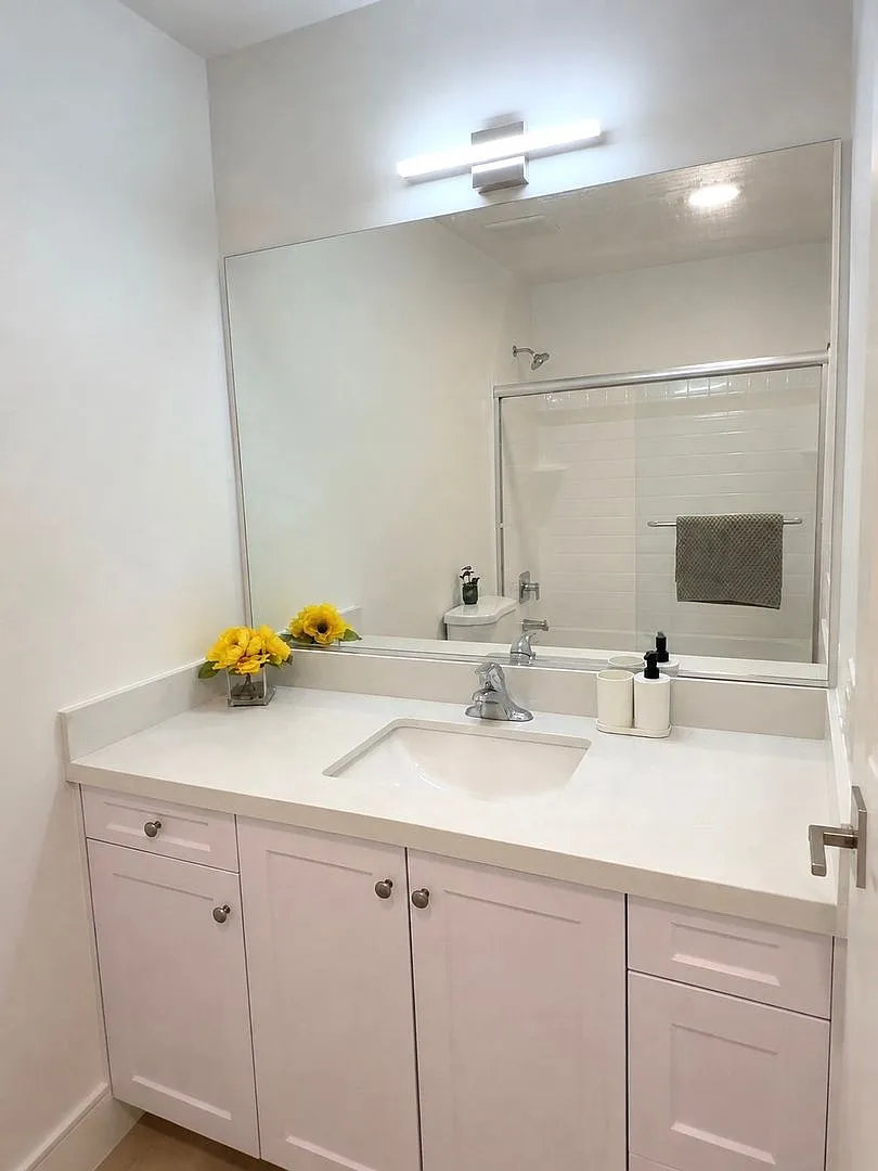 Paz-Sandra, LLC (747 Kingsley) — Photo 4