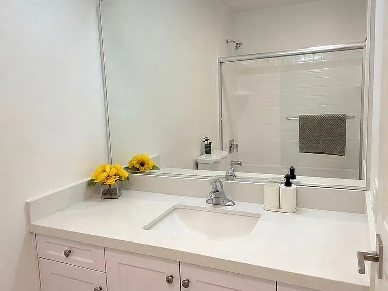 Paz-Sandra, LLC (747 Kingsley) — Photo 3
