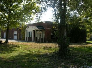 556 Waco Loop Rd, Waco, KY 40385