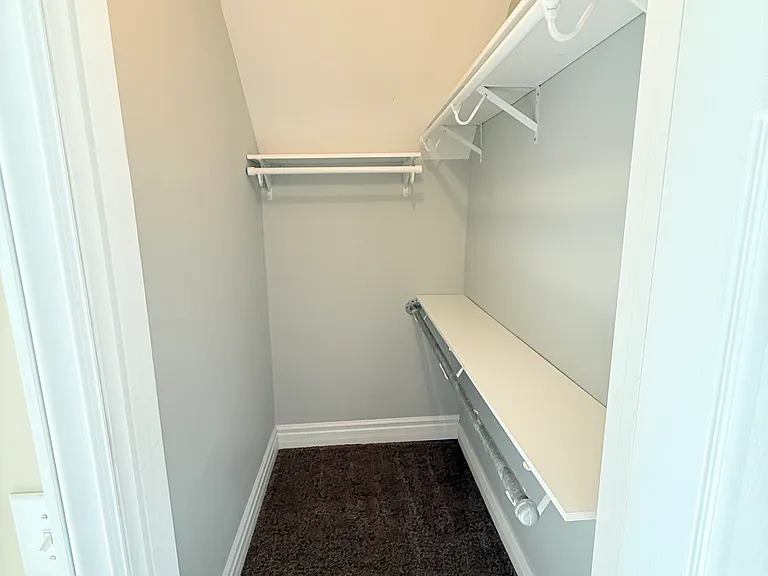 907 S Johnson St — Photo 1