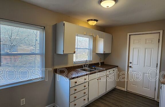 3rd image of 108 Columbian Ave #A