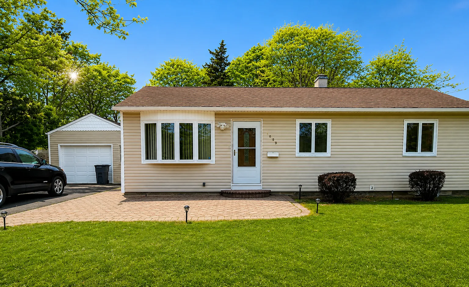 1029 Merriam Rd — Photo 1