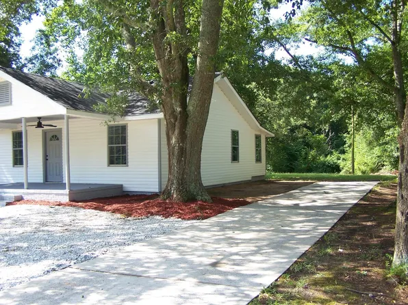 138 Grove St, Barnesville, GA 30204