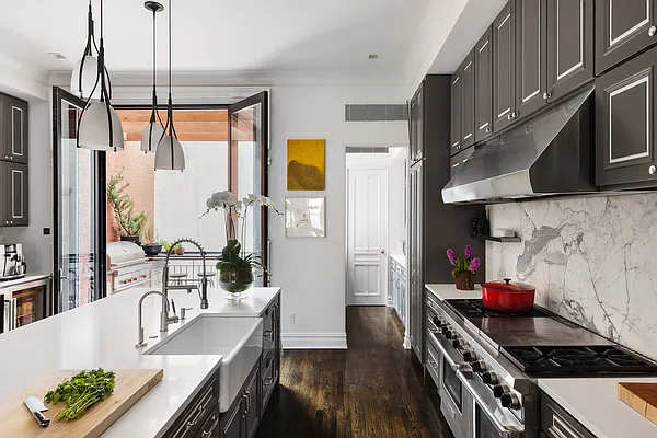 Sold by Compass | media 4