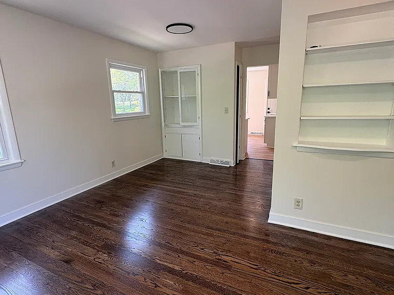 1154 E Singer Cir #4 — Photo 9