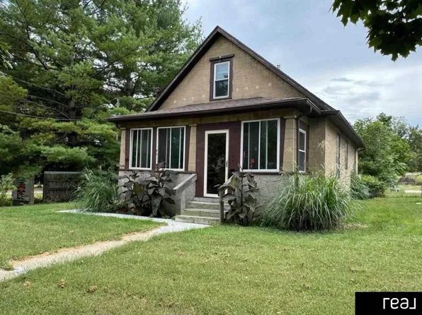 2857 Corby St, Omaha, NE 68111