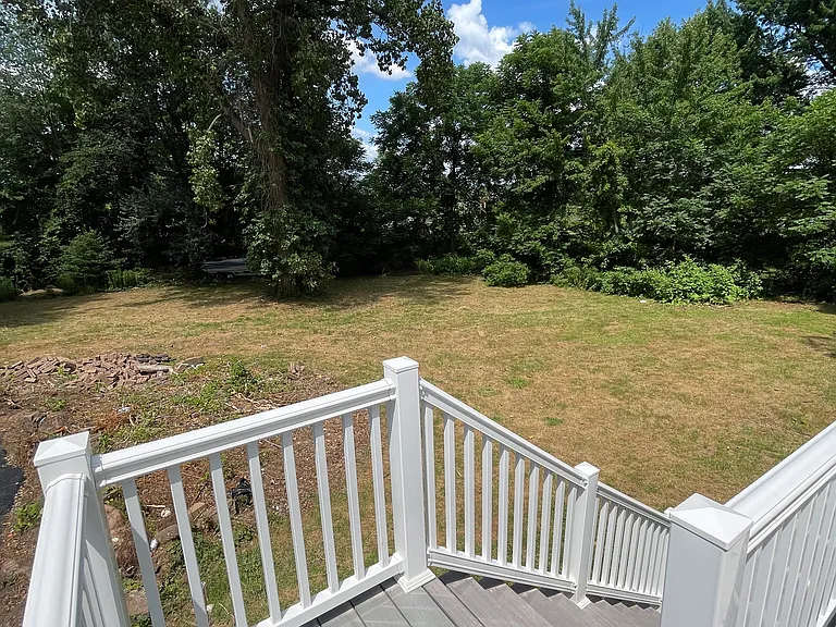 358 Pomeroy Ave #1 — Photo 4