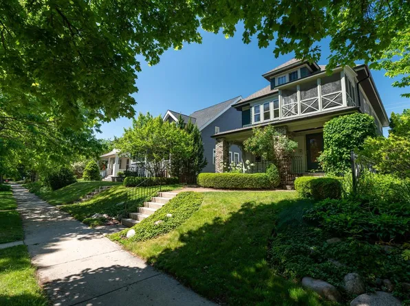 3815 N Farwell AVENUE #3817, Shorewood, WI 53211