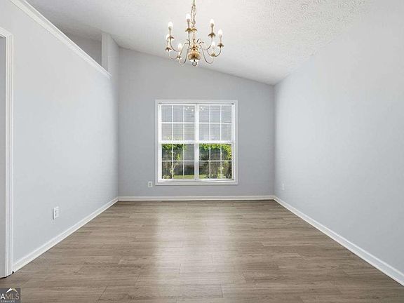 8th image of 540 Sterling Hill Dr