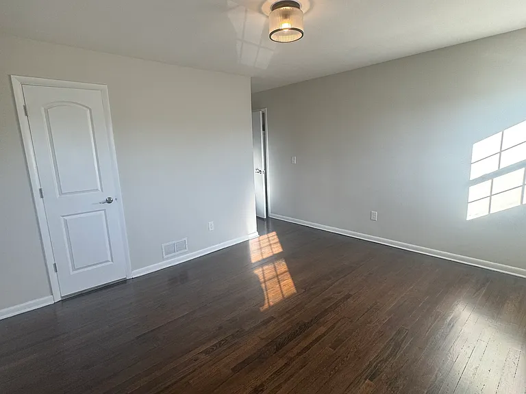 1006 Gifford Ct #2 — Photo 12