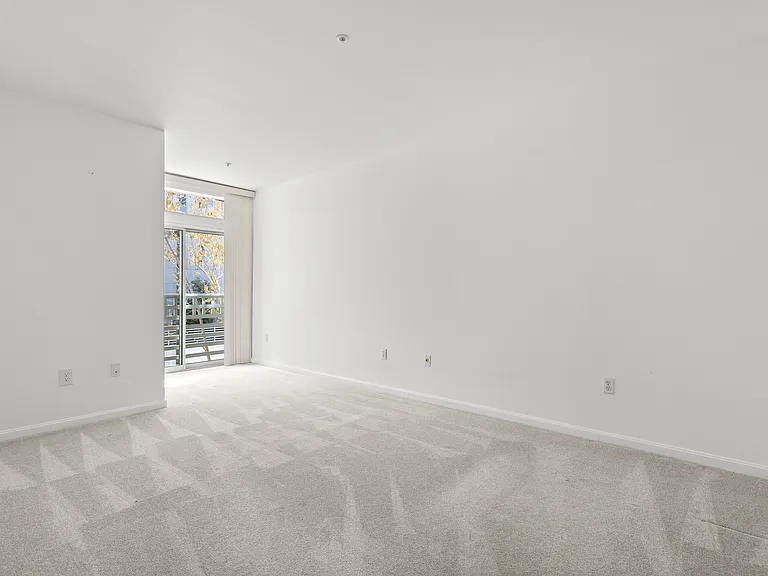 550 Ortega Ave #B227 — Photo 9